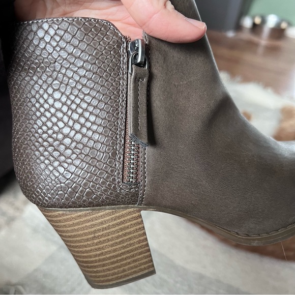 Womens size 6.5 - brown - booties - Picture 5 of 5